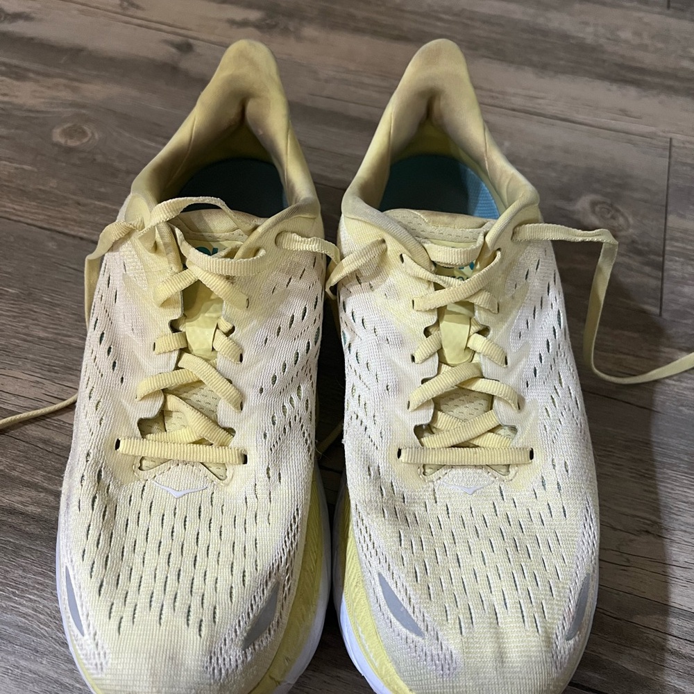 Hoka Clifton 8